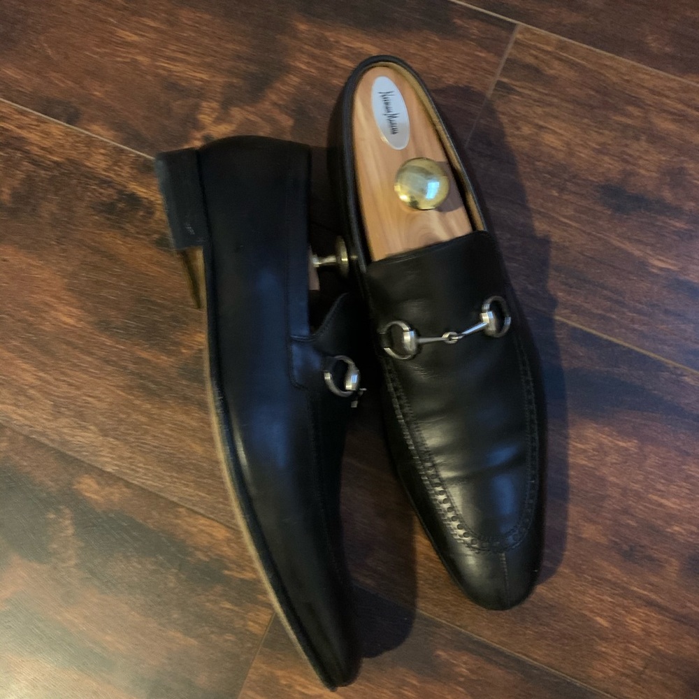 Gucci Men’s Black Leather Horsebit Loafers - Picture 3 of 4